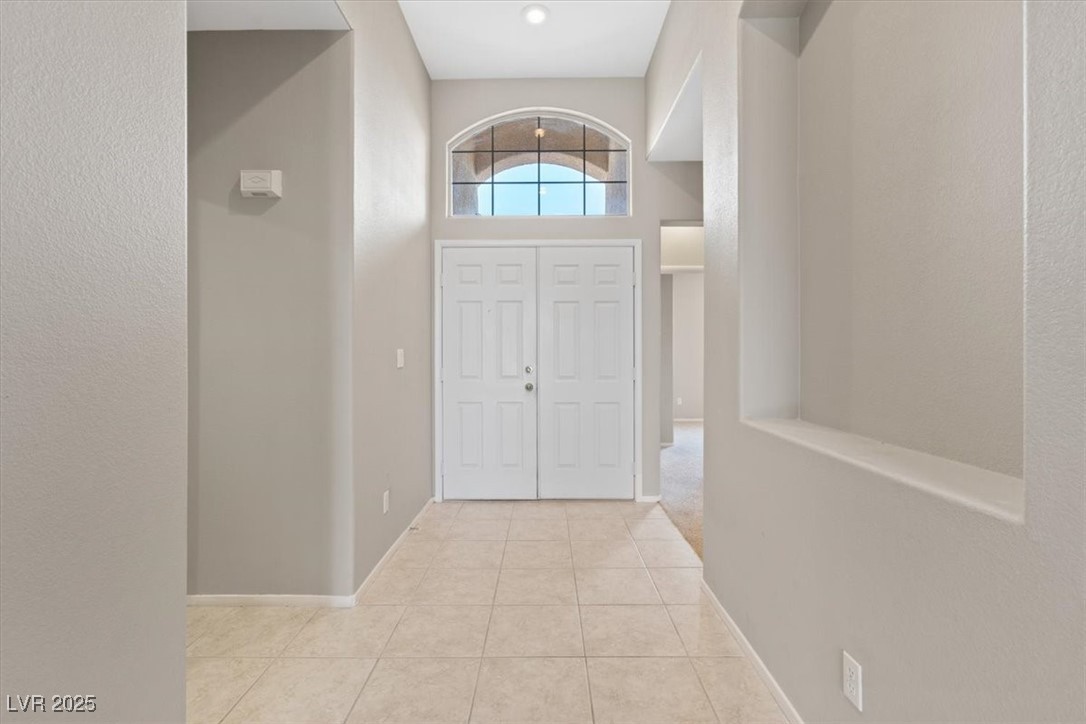 8313 Dawn Breeze Avenue Property Photo 6
