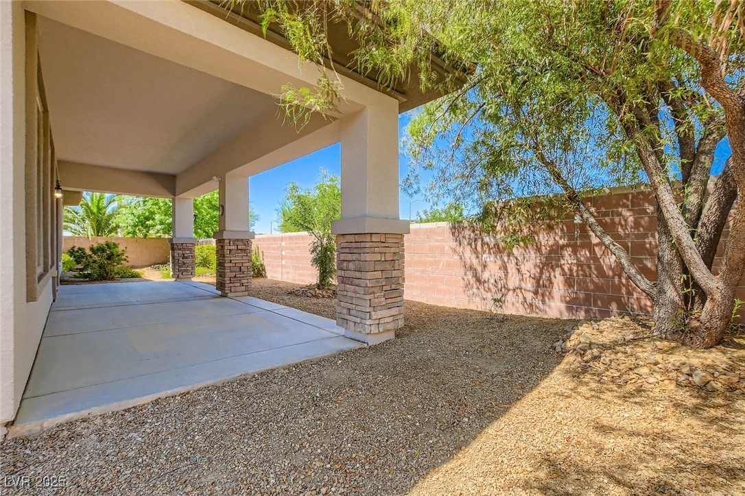 7225 Millerbird Street Property Photo 29