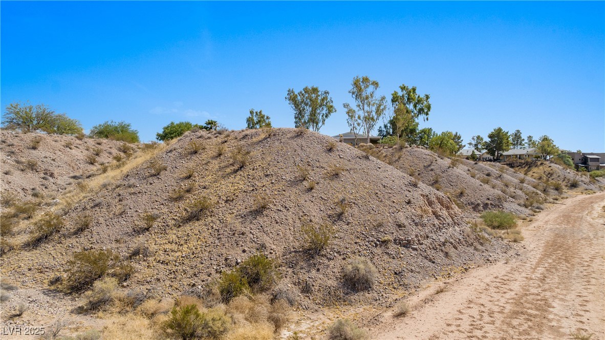Paiute Street Property Photo 18
