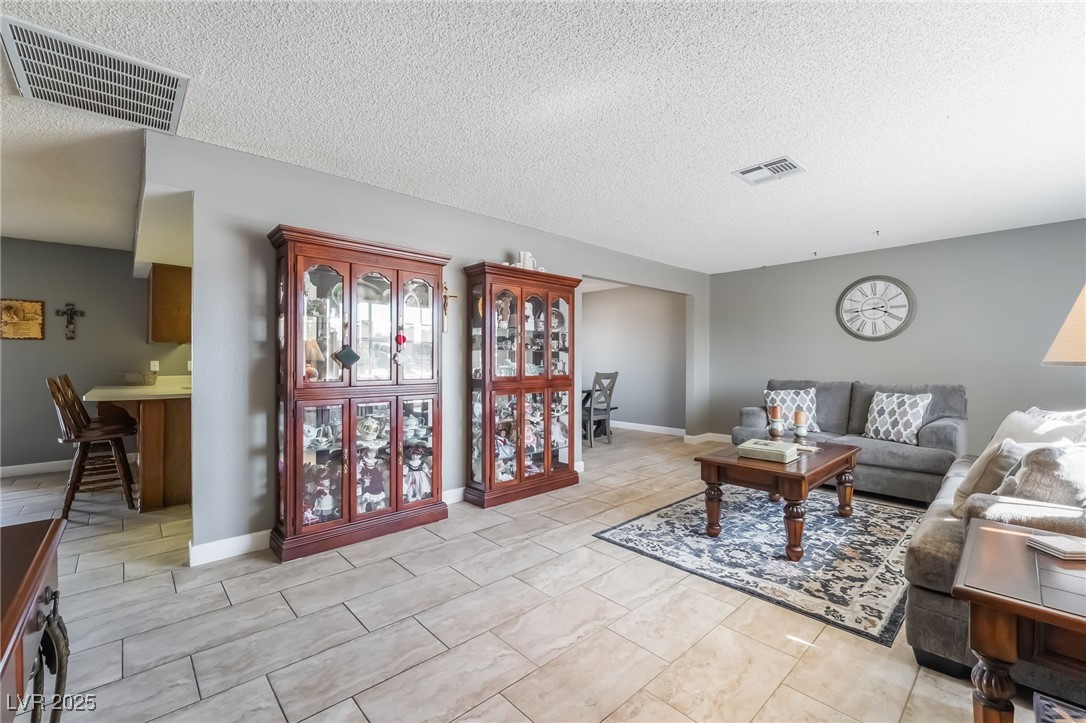 845 Mainsail Court Property Photo 4