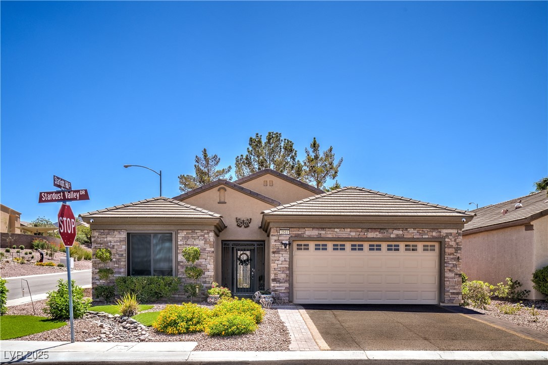 2503 Stardust Valley Drive Property Photo 1