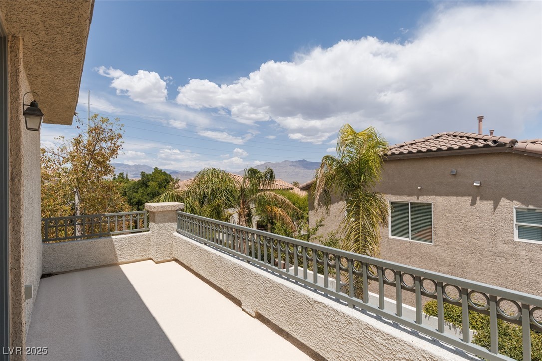 7516 Cliff Peaks Street Property Photo 43