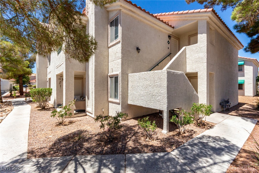 7904 Fossil Creek Lane 204 Property Photo 2