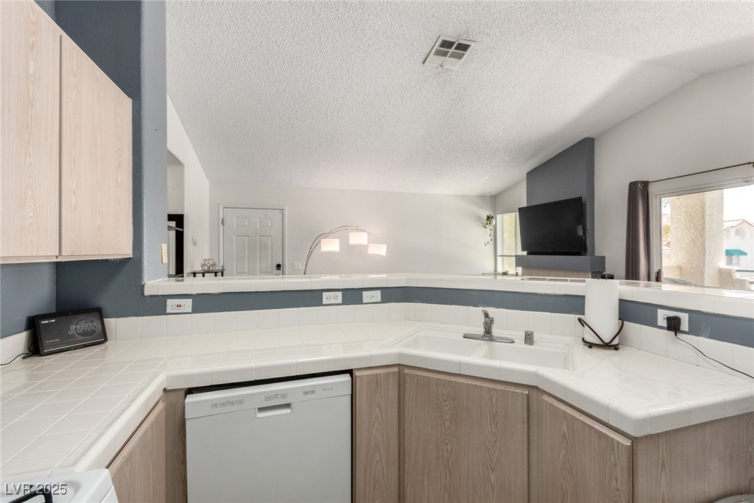 7904 Fossil Creek Lane 204 Property Photo 10