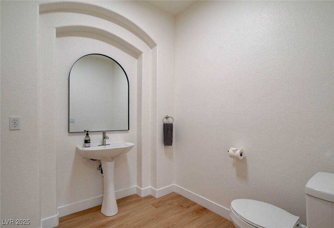 9324 Bondeno Street Property Photo 27