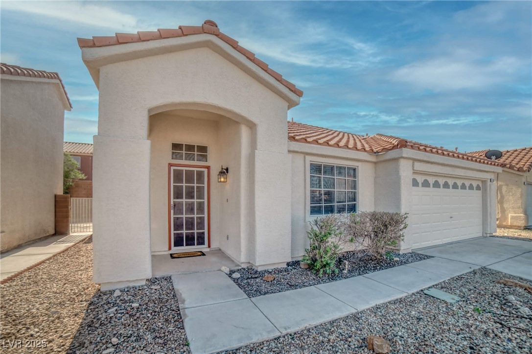 2542 Grand Basin Drive Property Photo 2