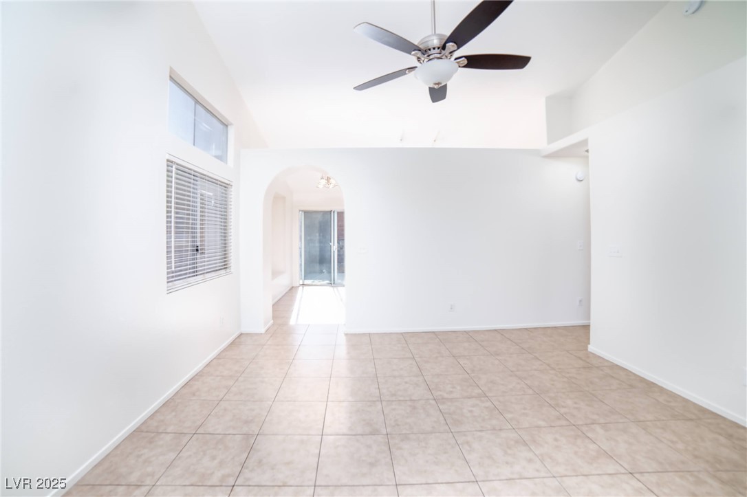 2542 Grand Basin Drive Property Photo 6