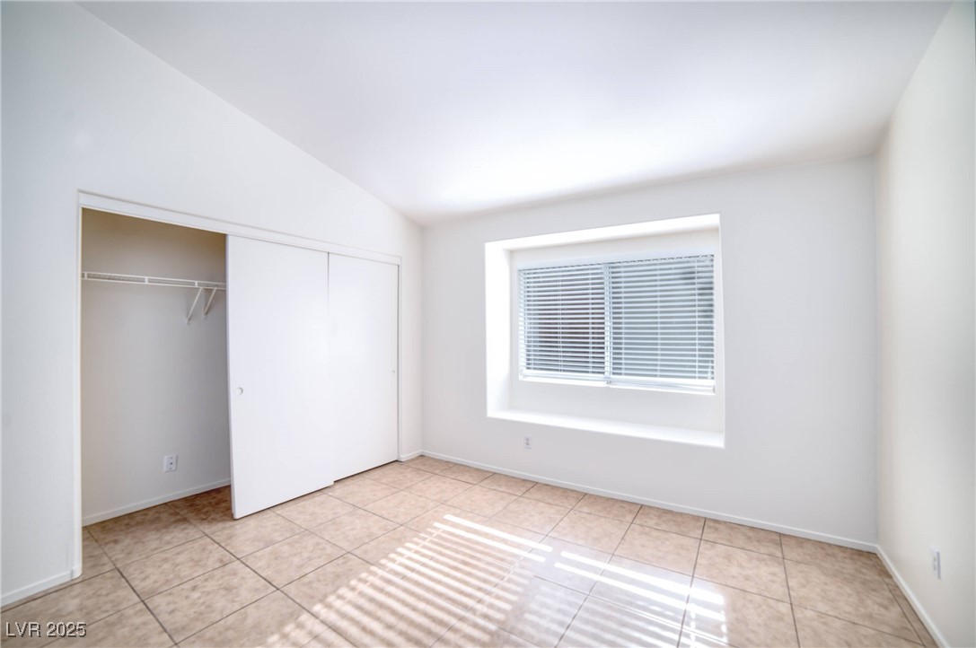 2542 Grand Basin Drive Property Photo 9