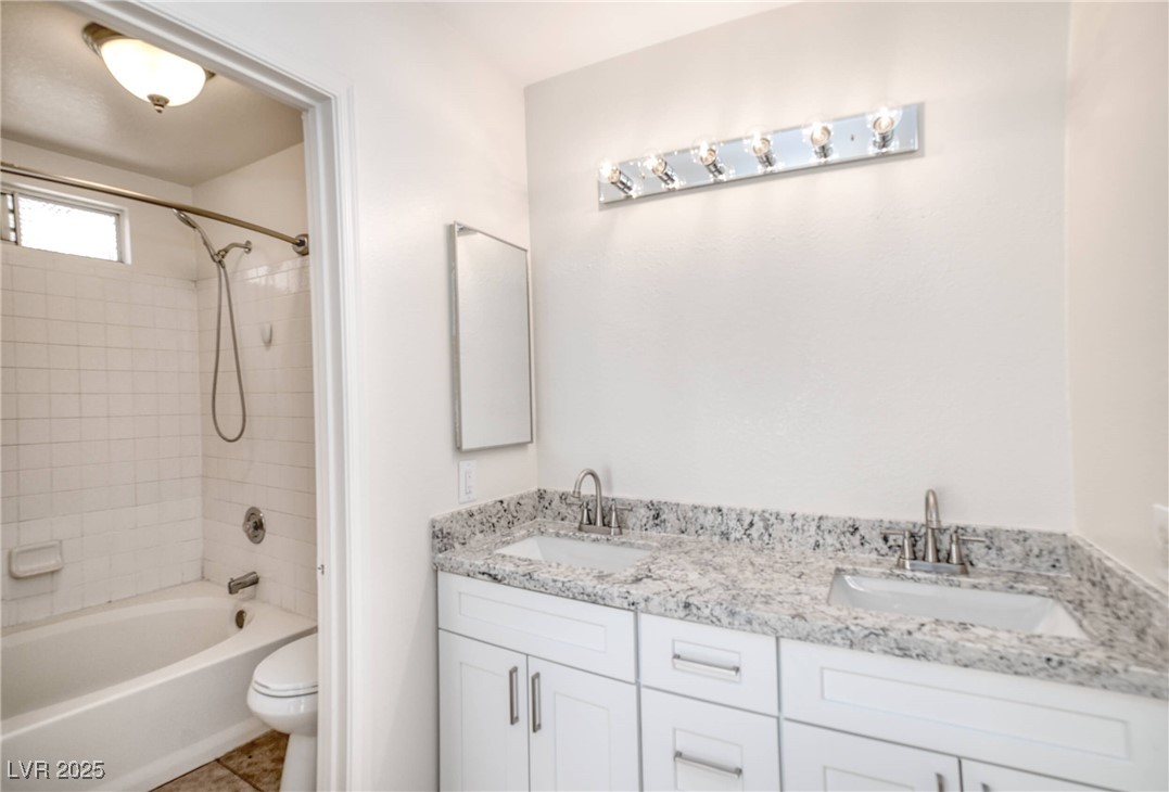 2542 Grand Basin Drive Property Photo 10