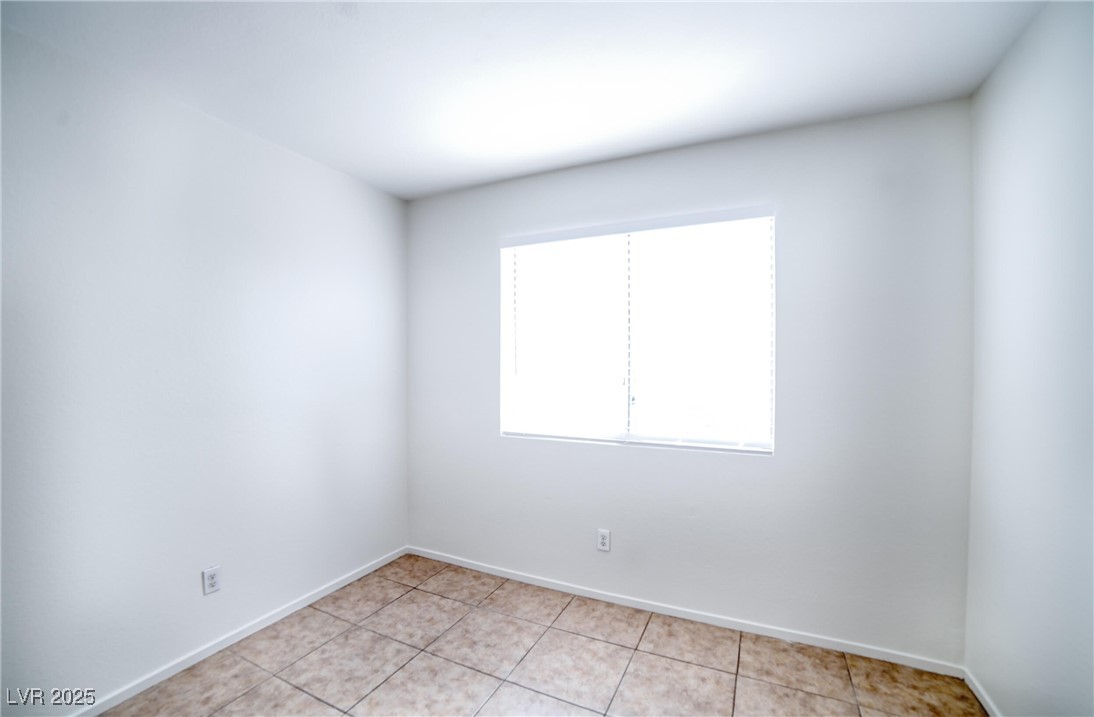 2542 Grand Basin Drive Property Photo 11