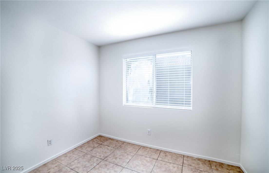 2542 Grand Basin Drive Property Photo 12