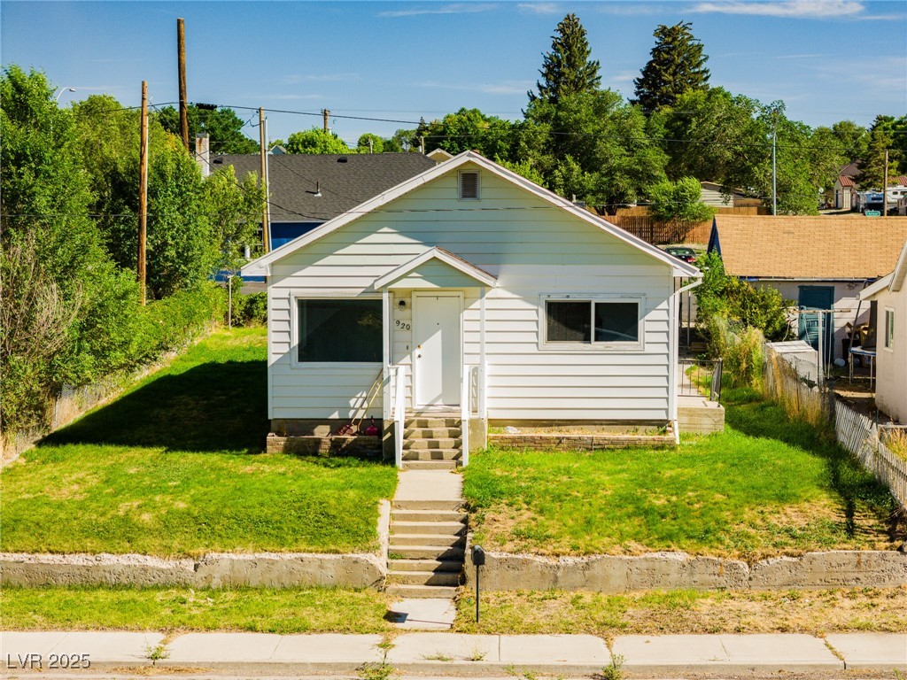920 Avenue E Property Photo 1