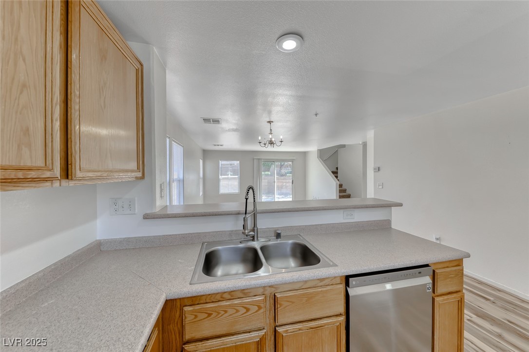 1088 Paradise Coach Drive Property Photo 14