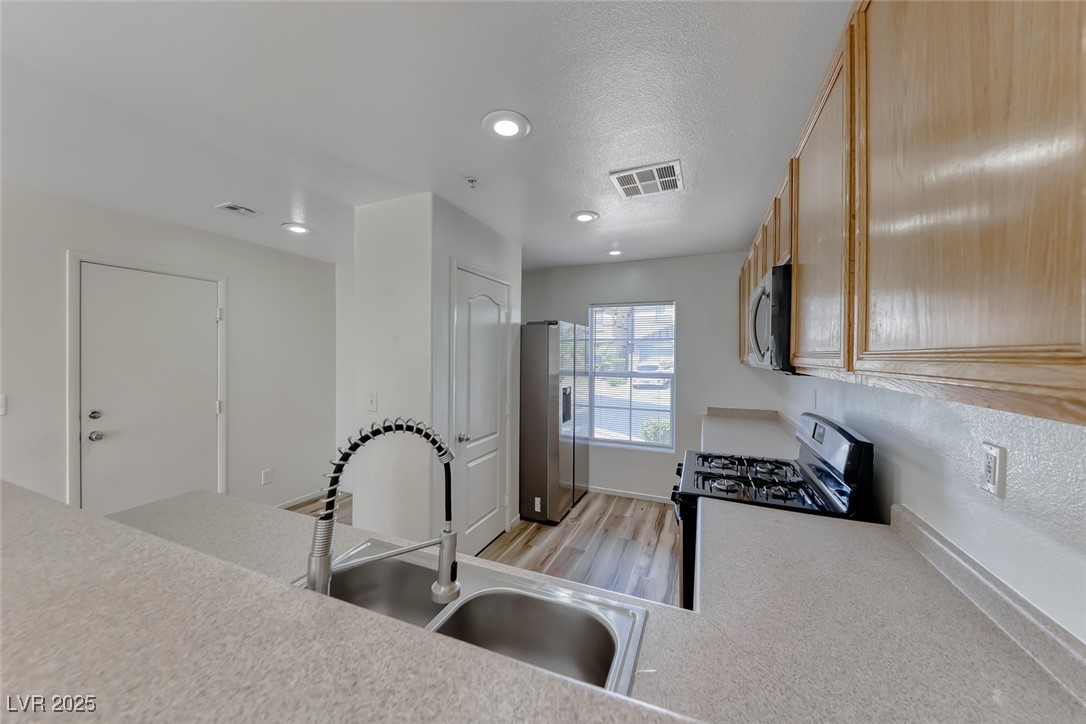 1088 Paradise Coach Drive Property Photo 15