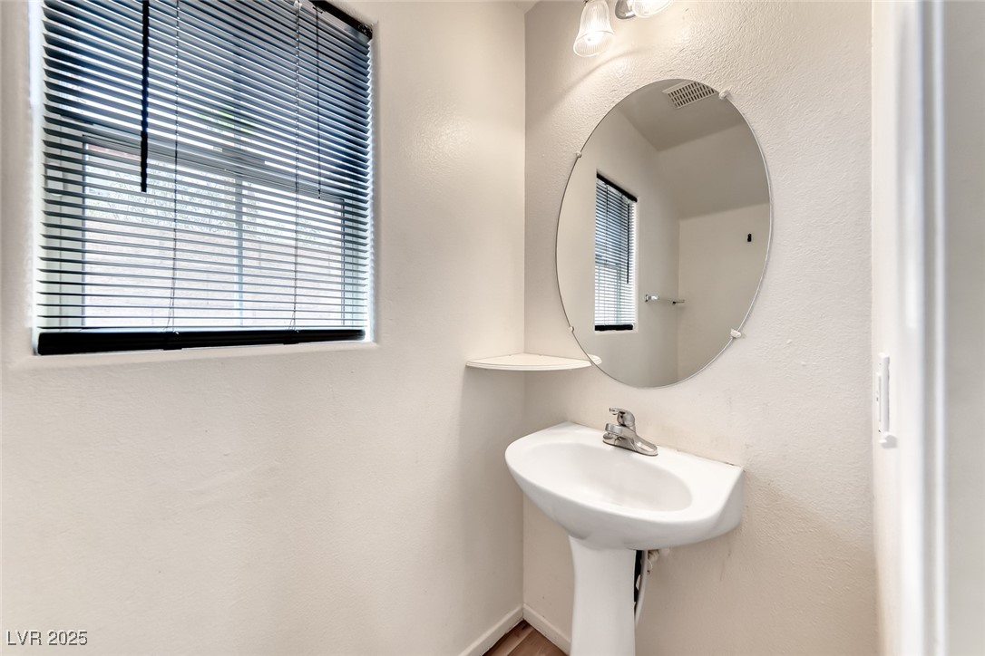 1088 Paradise Coach Drive Property Photo 33