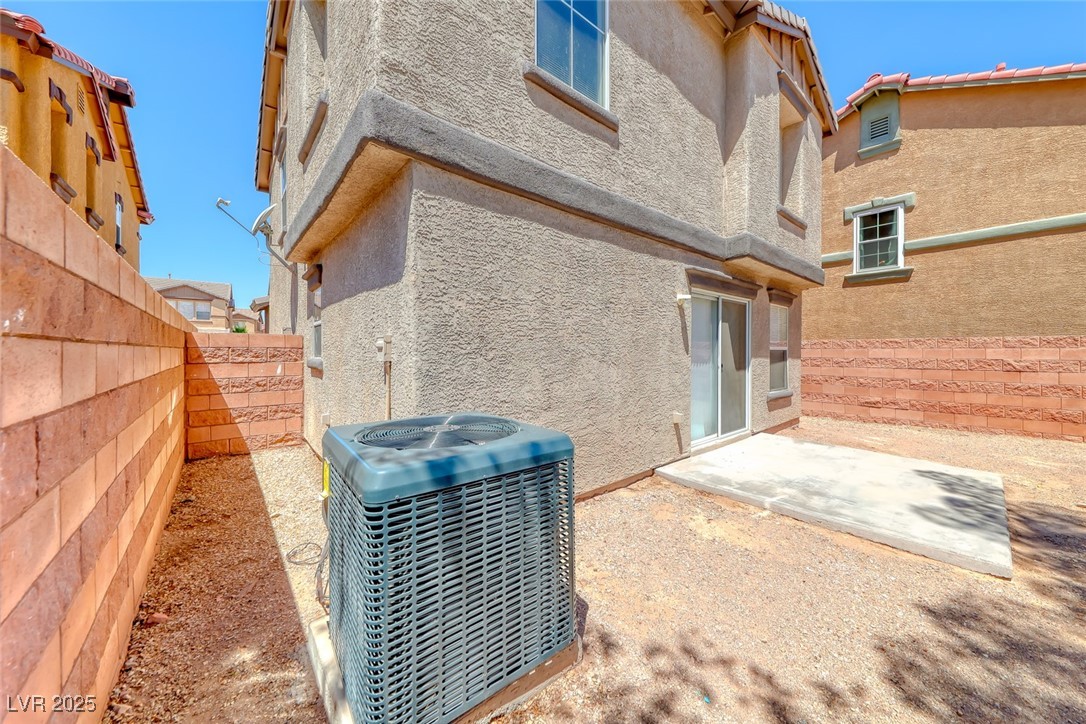 1088 Paradise Coach Drive Property Photo 37