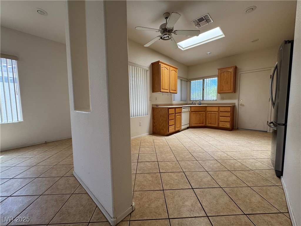 2502 Romanza Road Property Photo 5