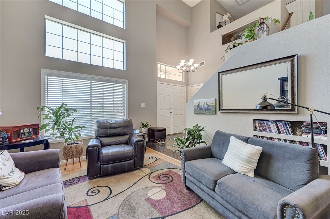 2527 New Salem Avenue Property Photo 8
