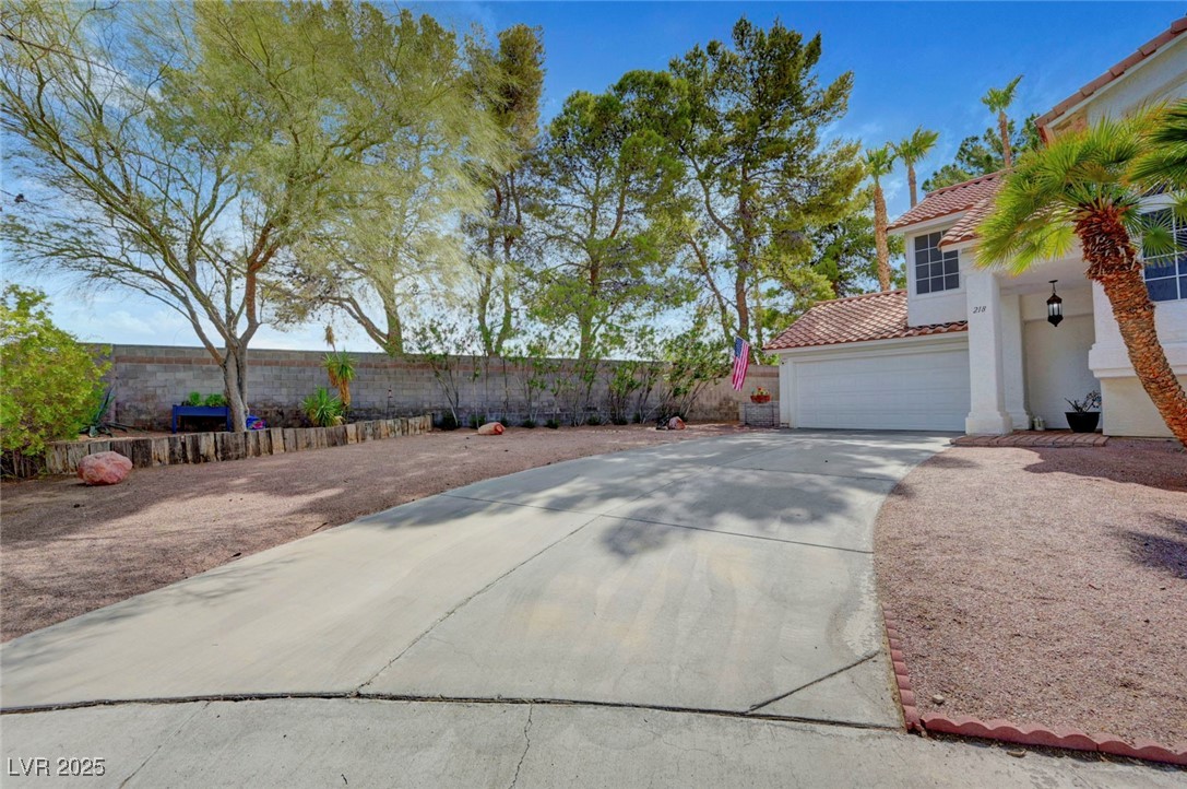 218 Comanche Place Property Photo 1