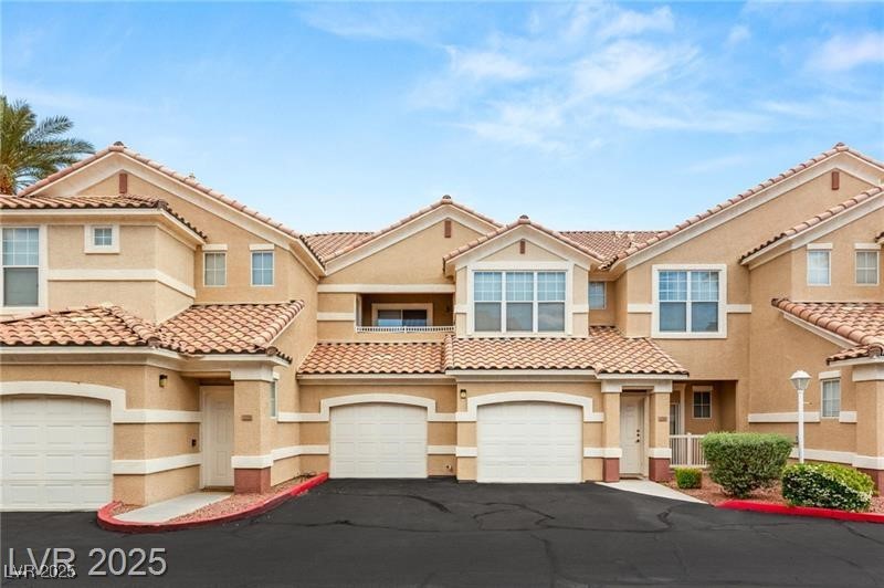 5855 Valley Drive 1080 Property Photo 1