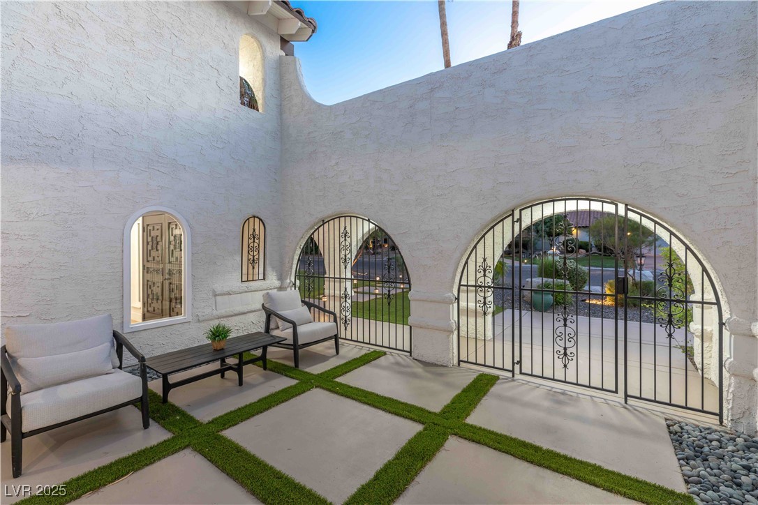 5830 Via Manigua Property Photo 5