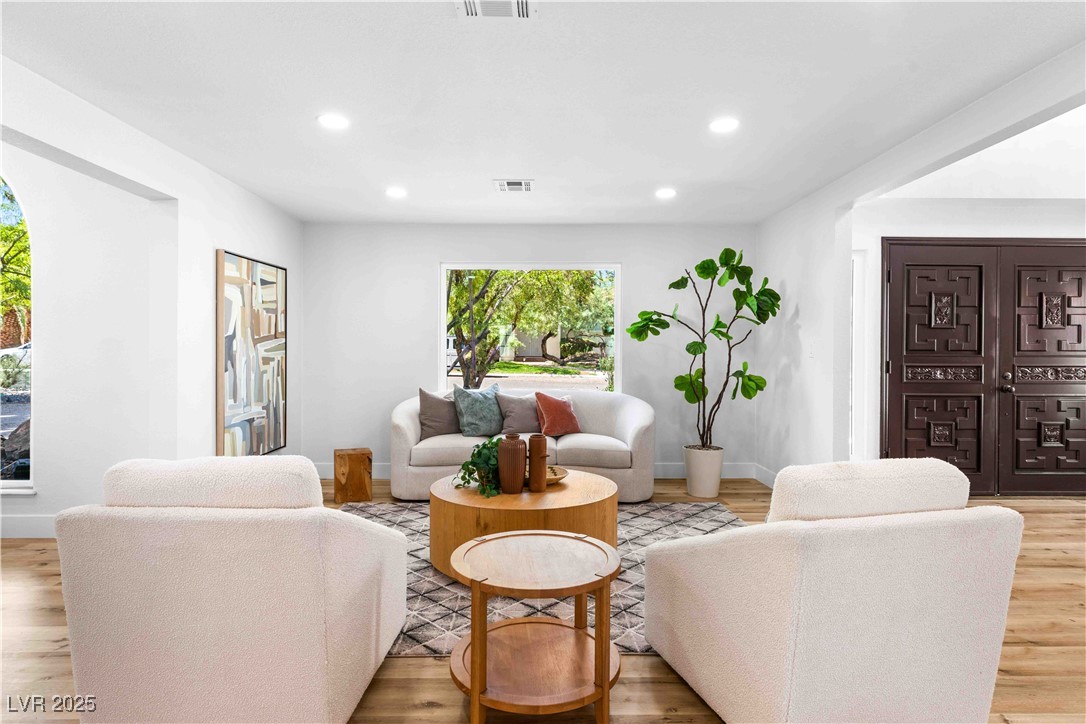 5830 Via Manigua Property Photo 9
