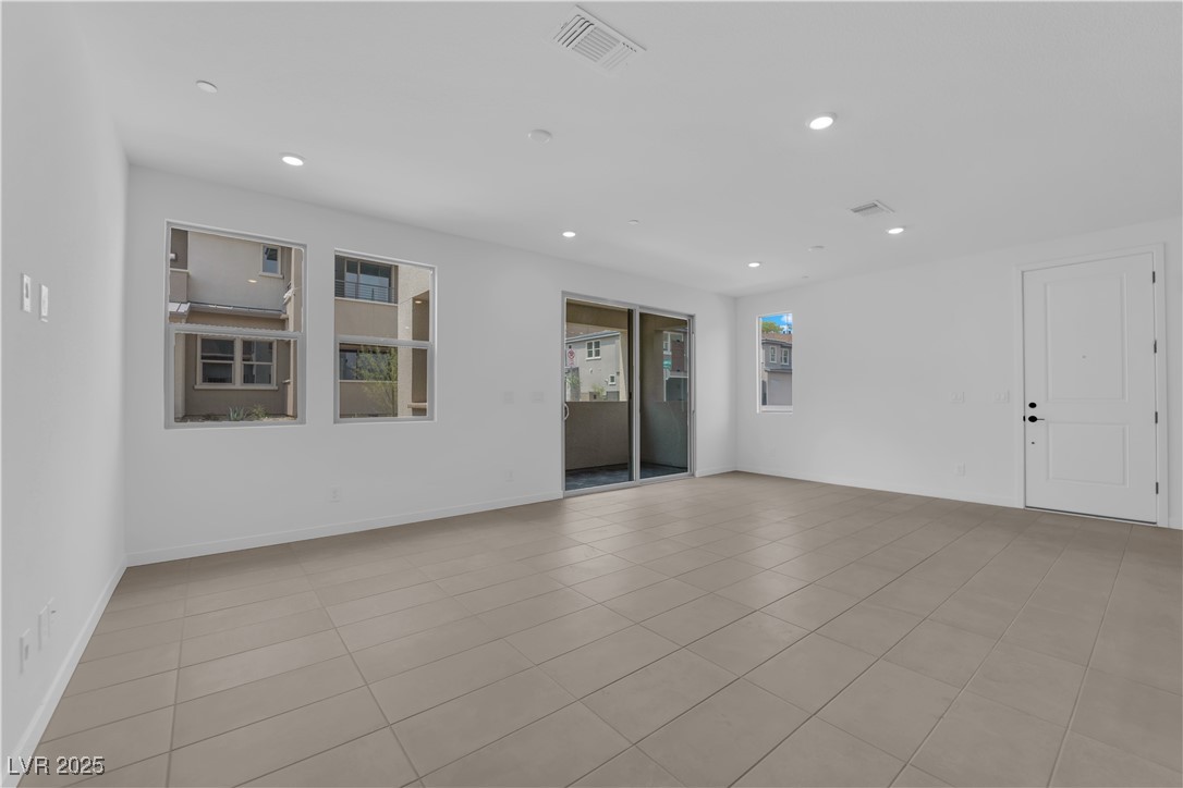 11467 Ethereal Landing Avenue Property Photo 8