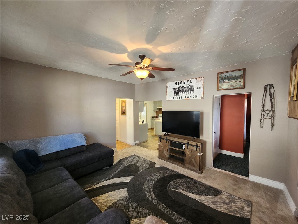 23 North Avenue B Property Photo 3