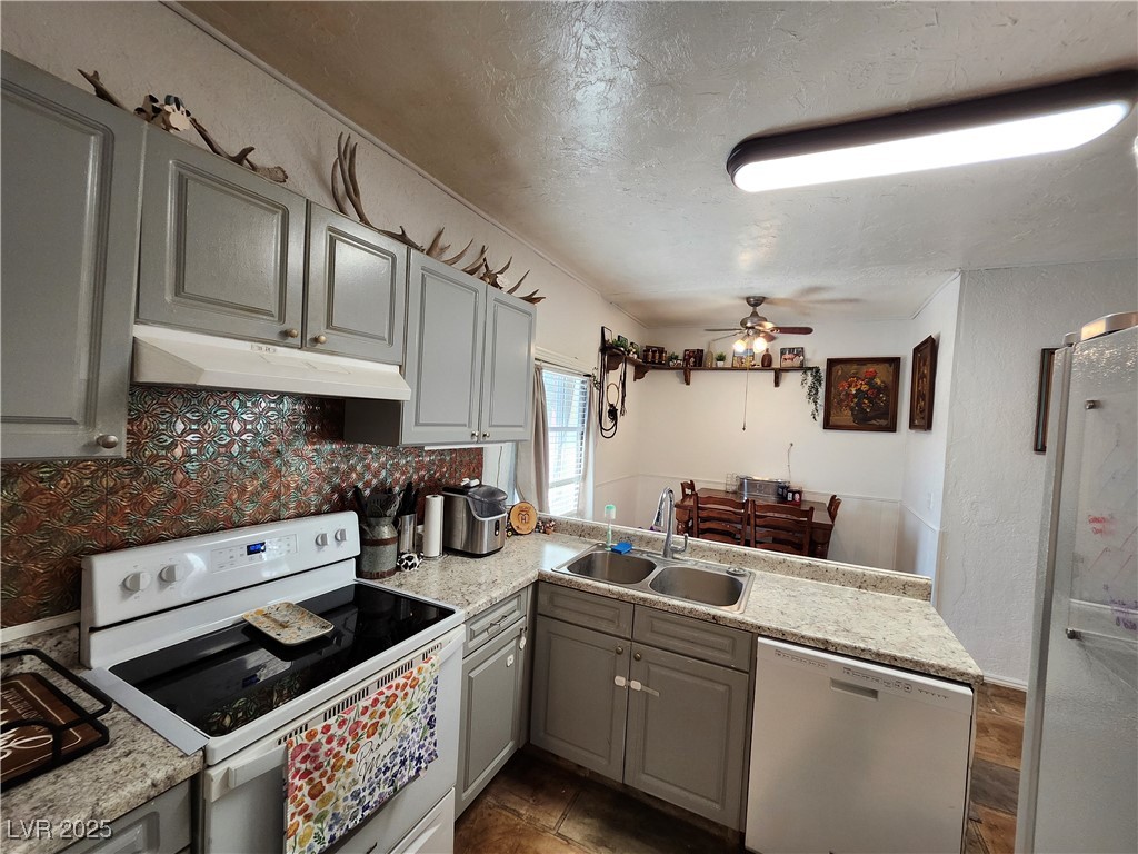 23 North Avenue B Property Photo 6
