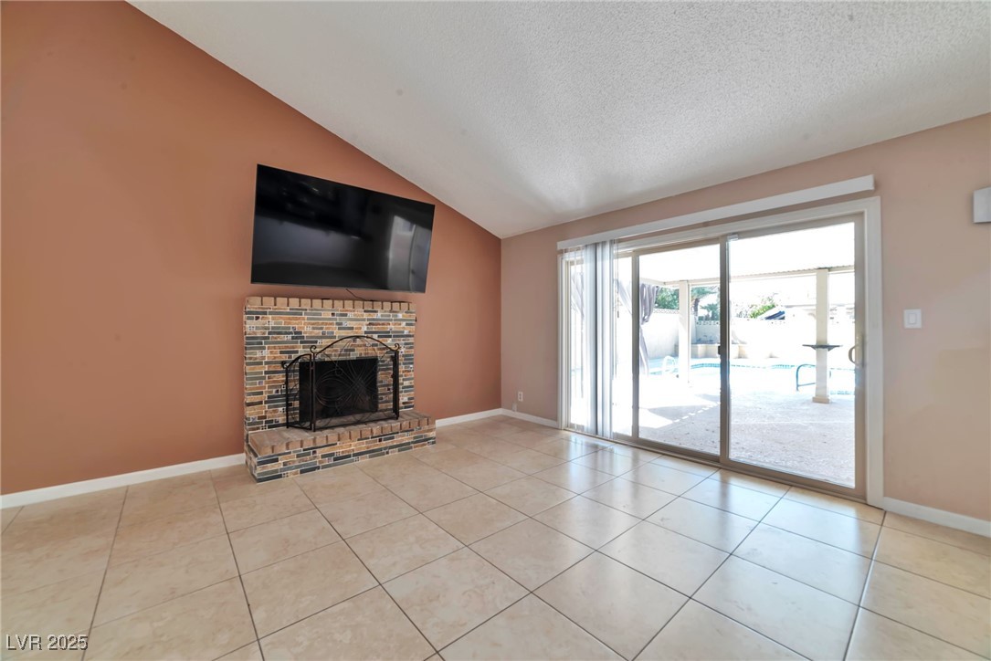 8700 Isola Drive Property Photo 11