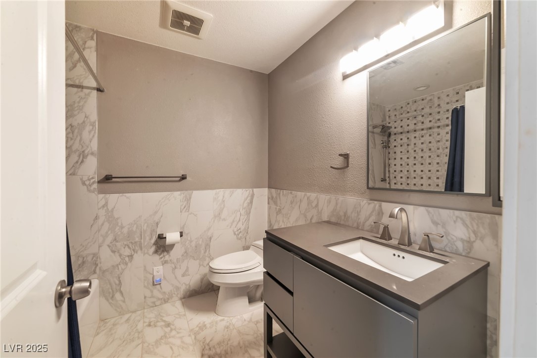 8700 Isola Drive Property Photo 35