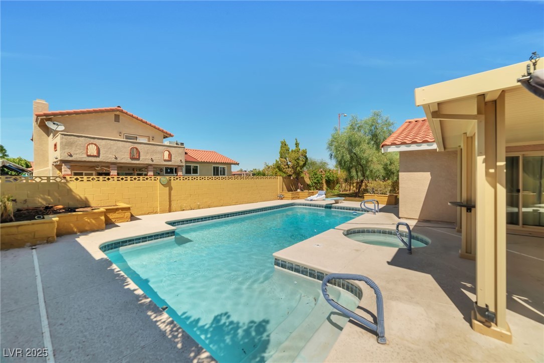 8700 Isola Drive Property Photo 38