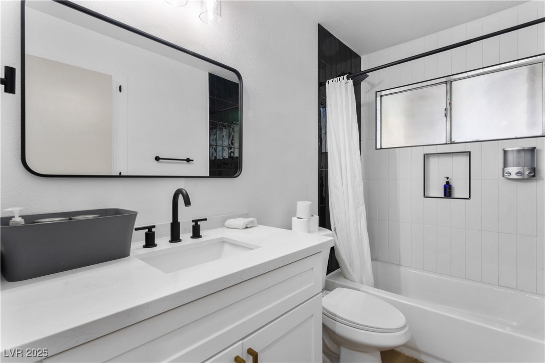 3019 Robar Street Property Photo 35