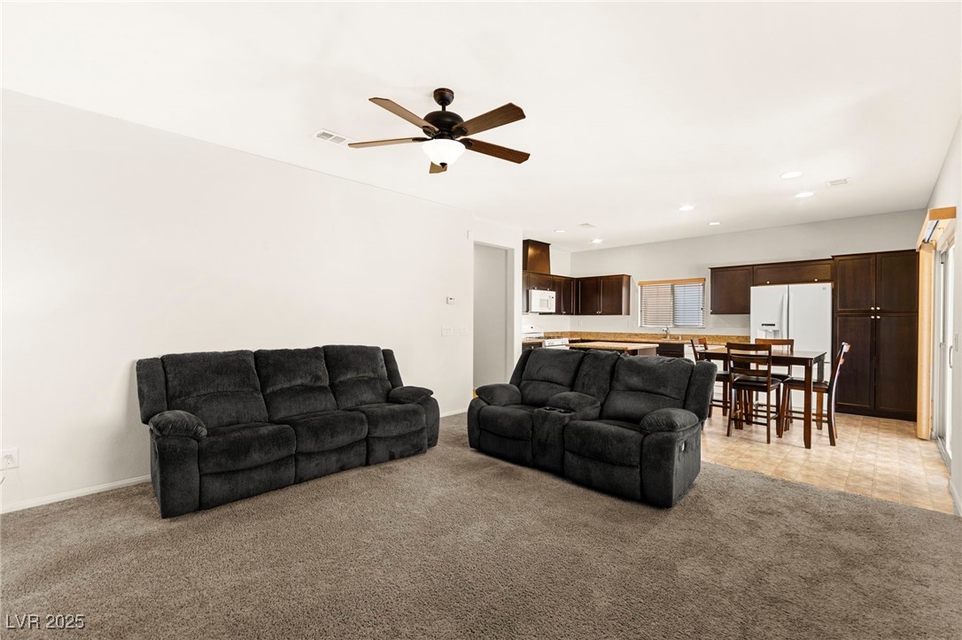 7927 Blue Lake Peak Street Property Photo 16