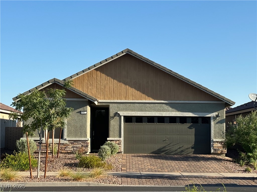 747 North Water Street Property Photo 1