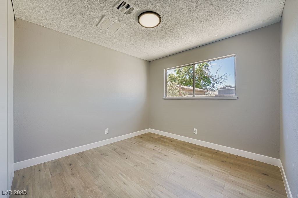 5813 Condor Avenue Property Photo 13