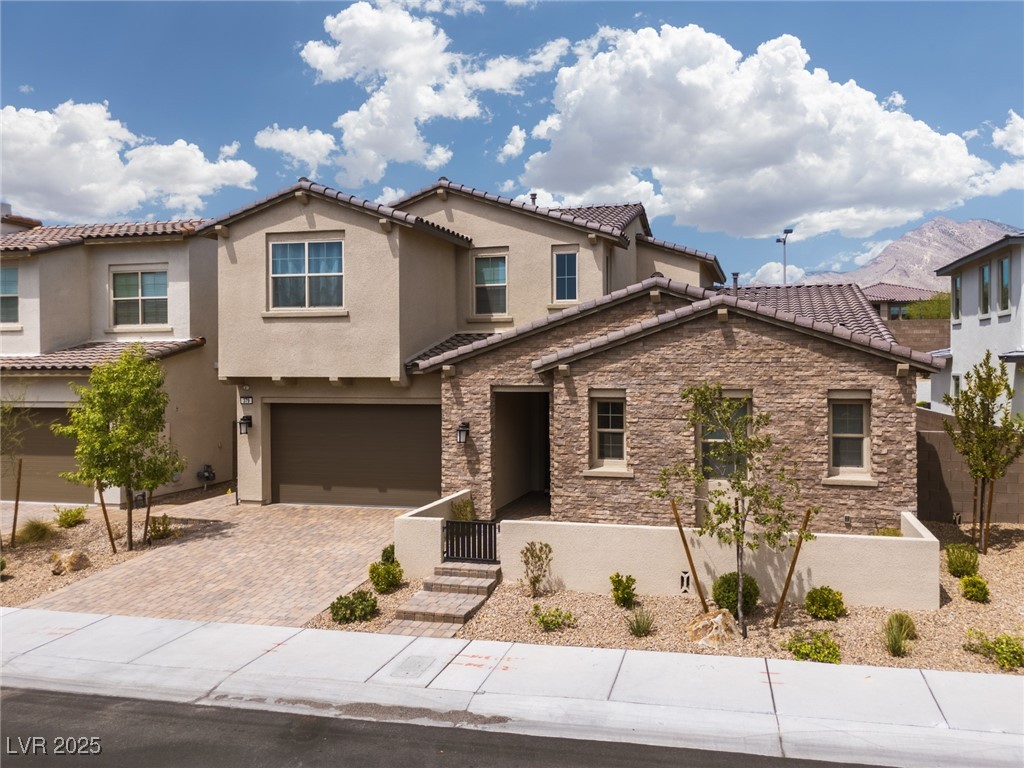 379 Malpaso Street Property Photo 2