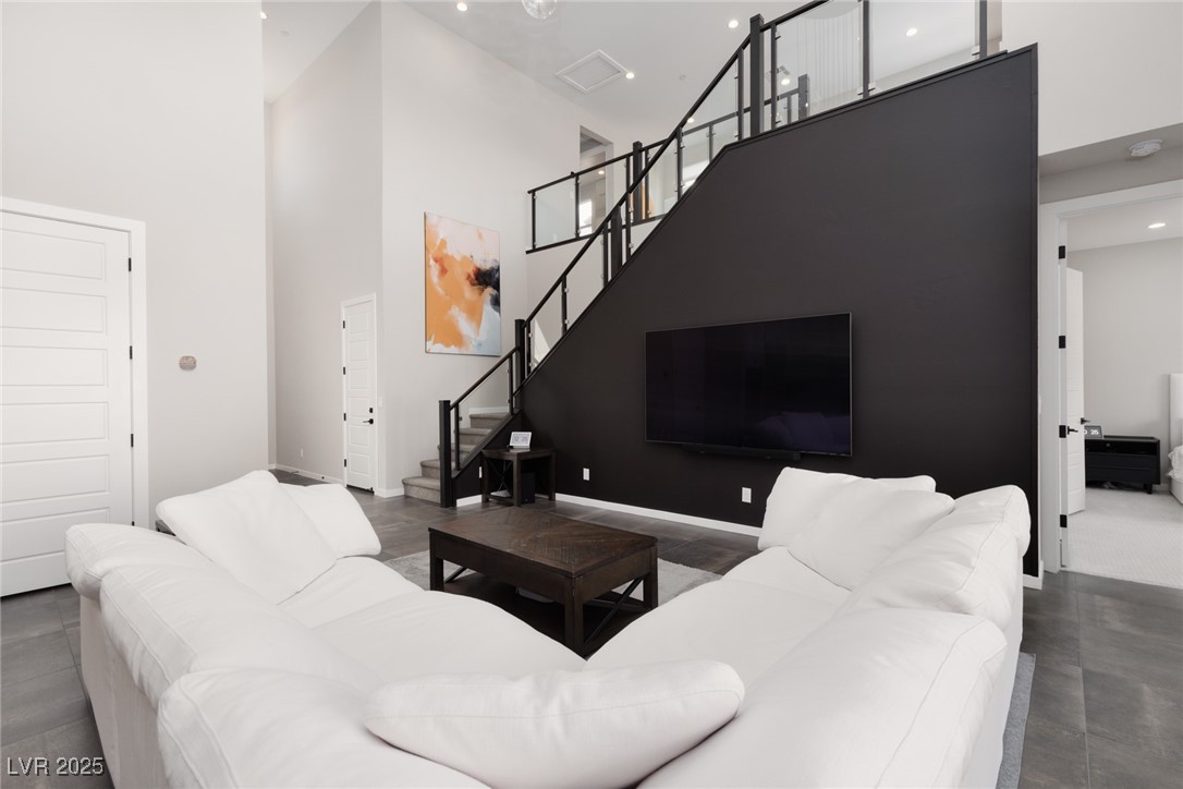 379 Malpaso Street Property Photo 7