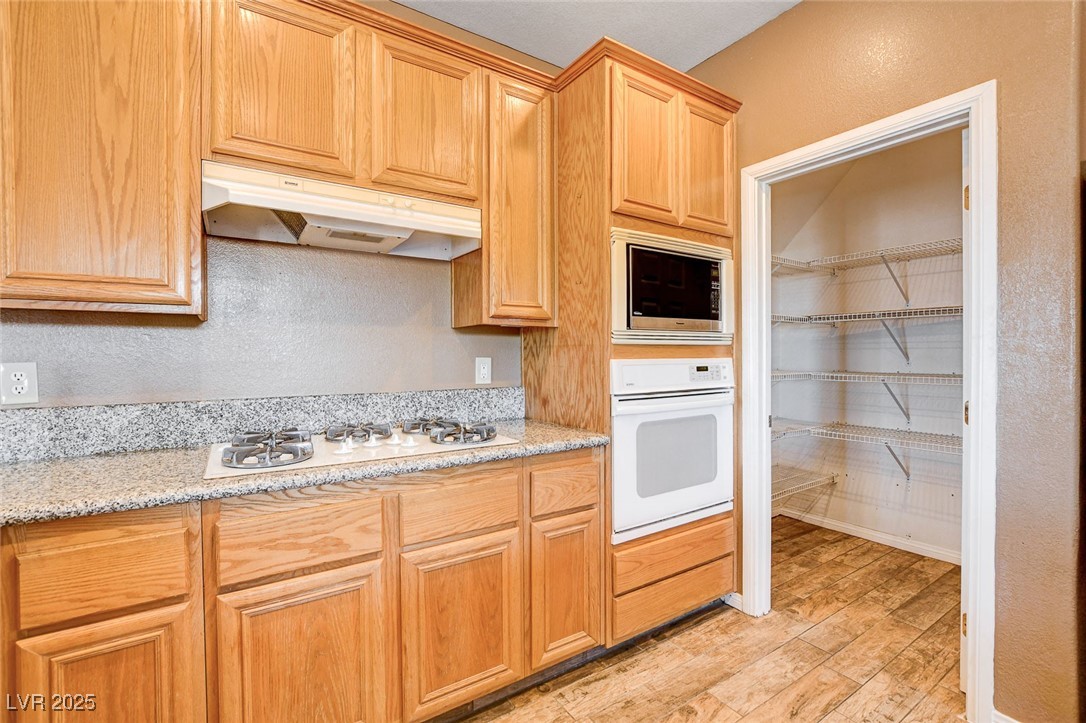 5704 Burdel Street Property Photo 22