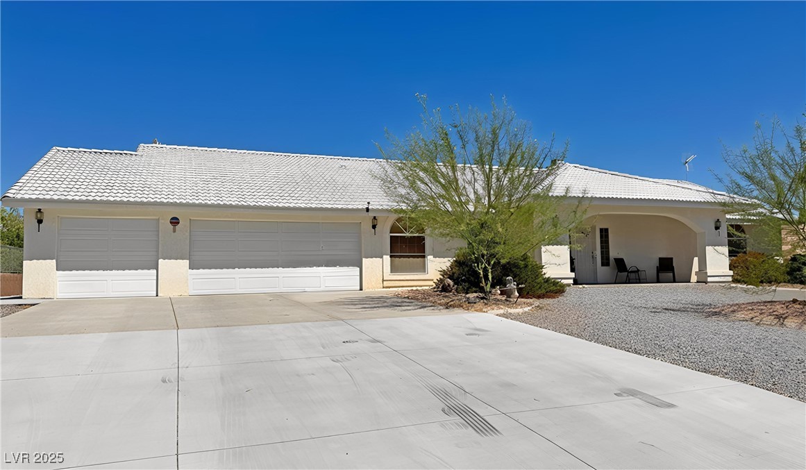 2081 Tucuman Avenue Property Photo 1