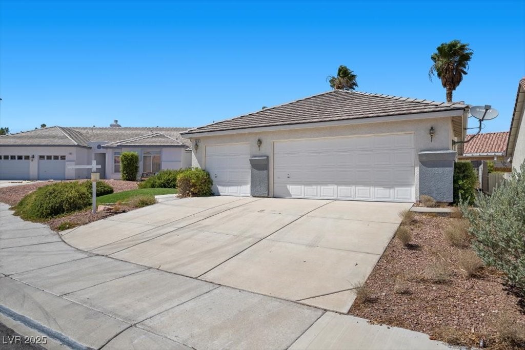 9616 Glengarry Drive Property Photo 2