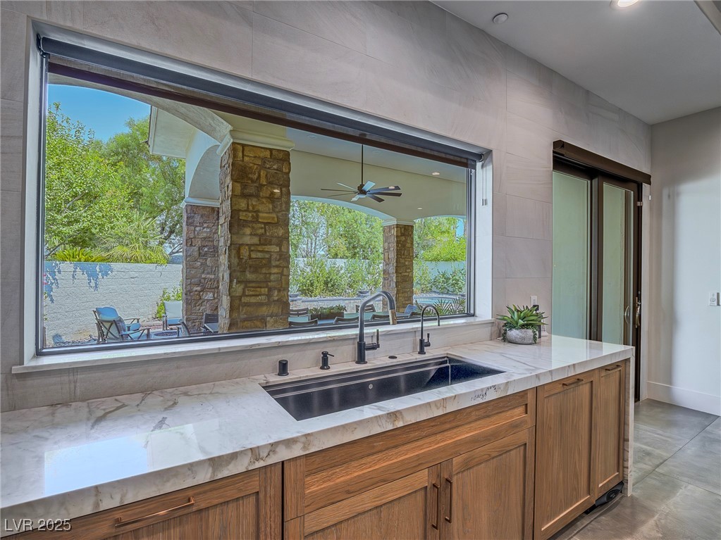 1318 Imperia Drive Property Photo 11