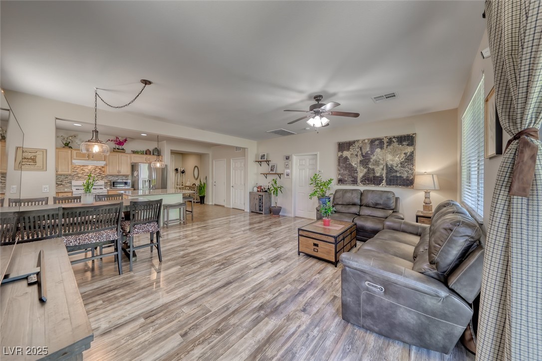 1042 Via Saint Andrea Place Property Photo 11