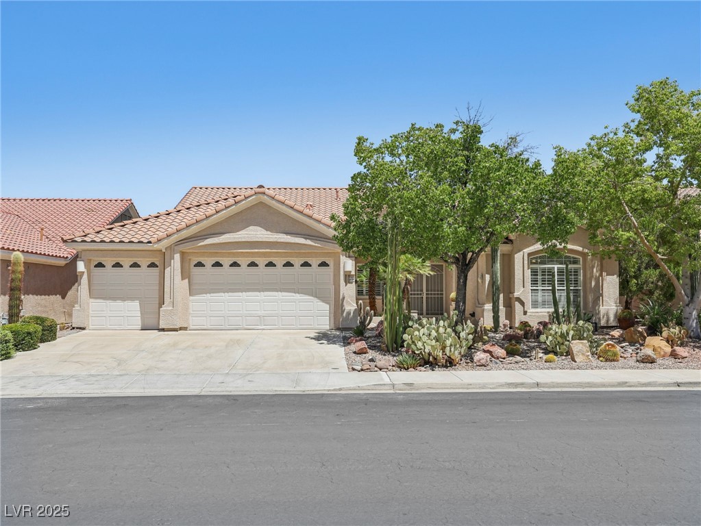 2253 Summerwind Circle Property Photo 1