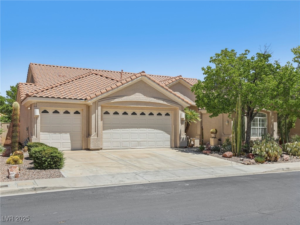 2253 Summerwind Circle Property Photo 2