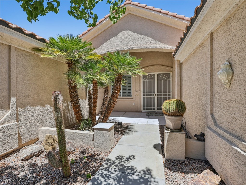 2253 Summerwind Circle Property Photo 5
