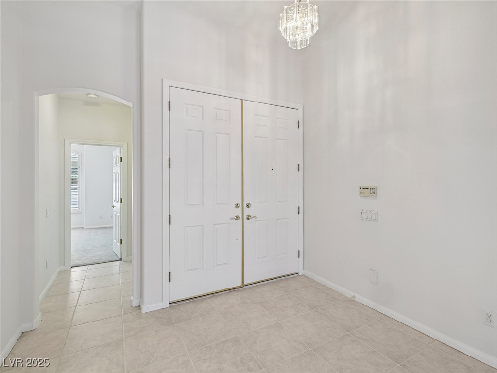 2253 Summerwind Circle Property Photo 6