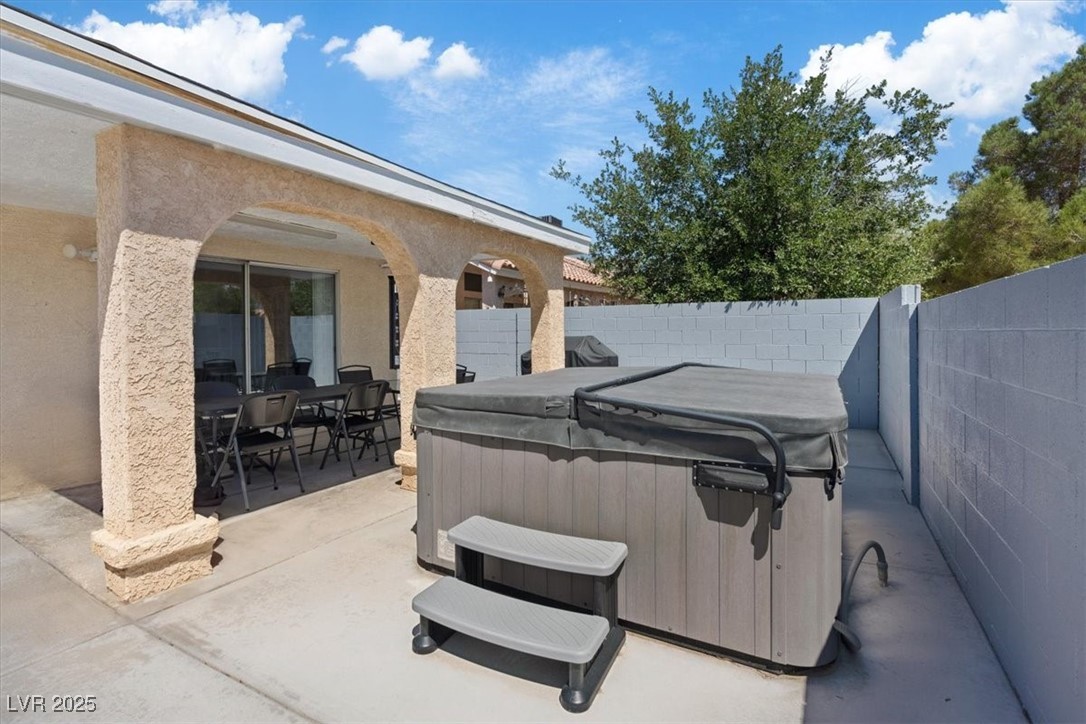 7412 Forest Ivy Street Property Photo 29