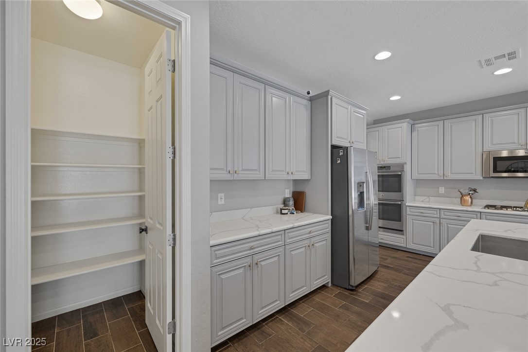 7111 Stanley Frederick Street Property Photo 18