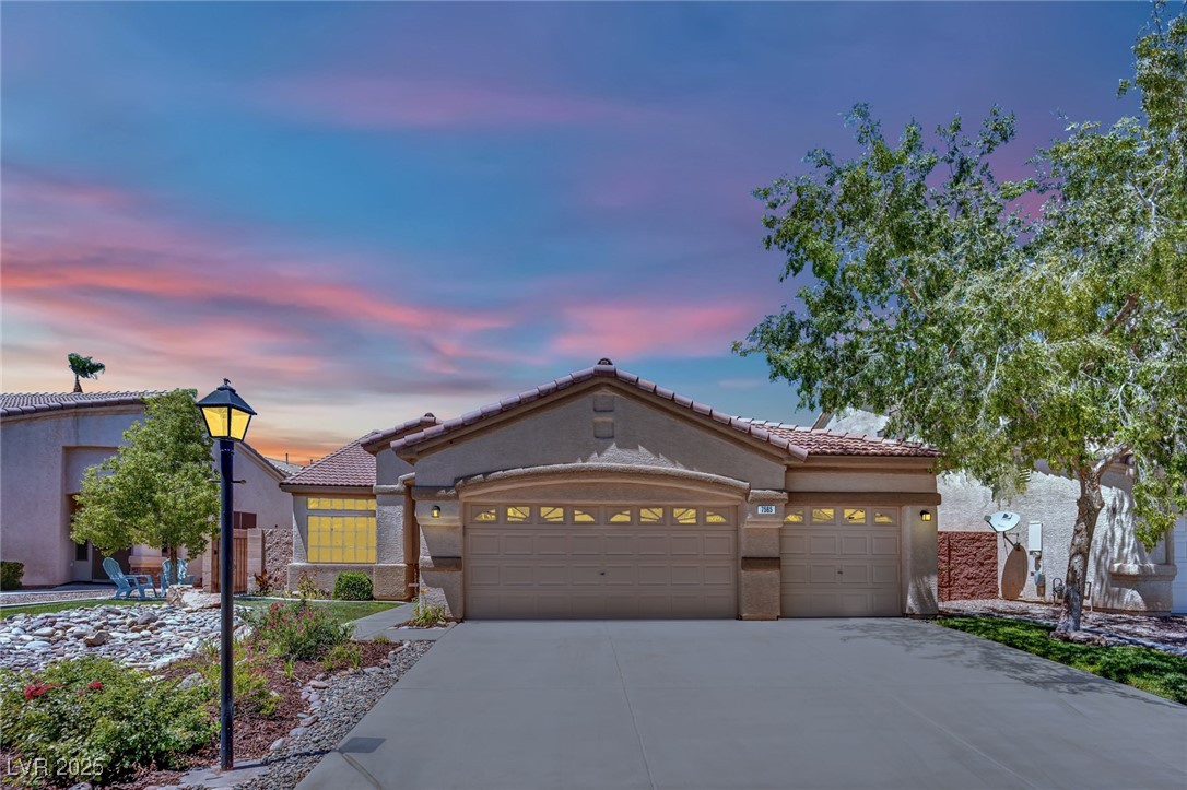 7565 Trickling Wash Drive Property Photo 1